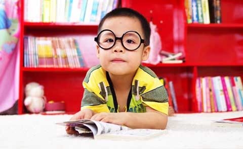 子どもの視力低下の本当の原因は？